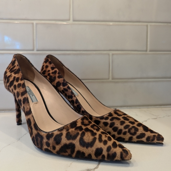 Prada sz EU 40~US 10 Leopard Print Calf Hair Pumps - Picture 2 of 15